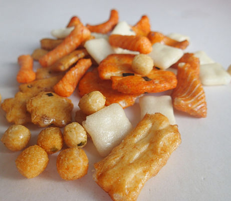 Mua Nhà sản xuất đồ ăn nhẹ Trung Quốc Đồ ăn nhẹ ngon lành Bánh gạo Bánh gạo thập cẩm phong phú online manufacture