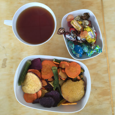 Giá tốt. Thực phẩm tốt cho sức khỏe Trái cây và rau khô giòn Đồ ăn nhẹ hỗn hợp Khoai lang chiên trực tuyến